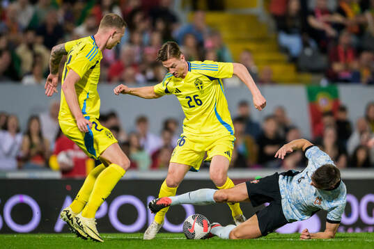 Gustaf Nilsson and Simon Olsson of Sweden against Joao
