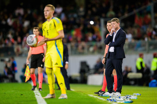 Head coach Jon Dahl Tomasson of Sweden