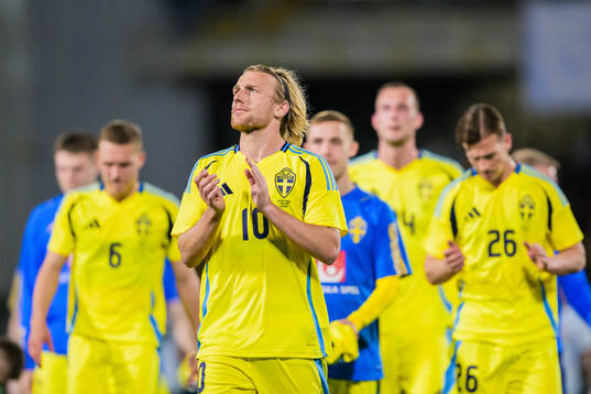 Emil Forsberg of Sweden looks dejected