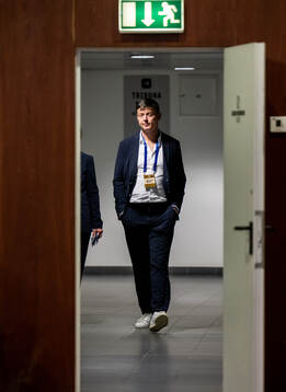 Head coach Jon Dahl Tomasson of Sweden