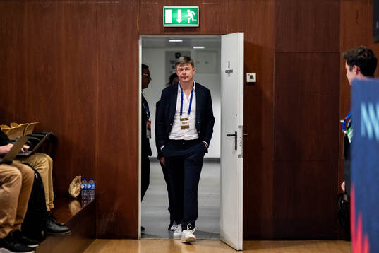 Head coach Jon Dahl Tomasson of Sweden