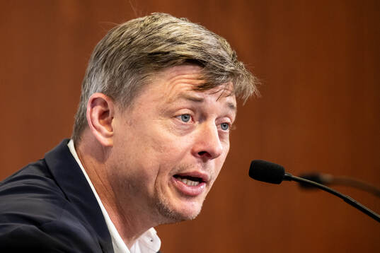 Head coach Jon Dahl Tomasson of Sweden