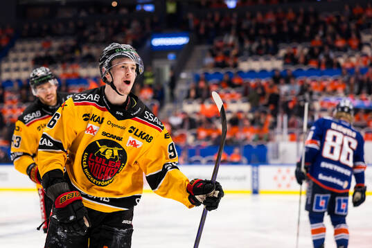 Luleås Pontus Andreasson jublar