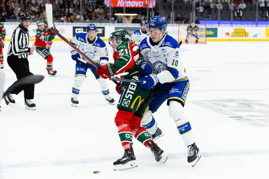 Frölundas Jere Innala och Leksands Anton Johansson
