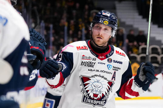 Linköpings Linus Hultström jublar