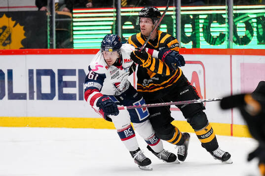 Linköpings Markus Ljungh och Skellefteås Oscar Lindberg