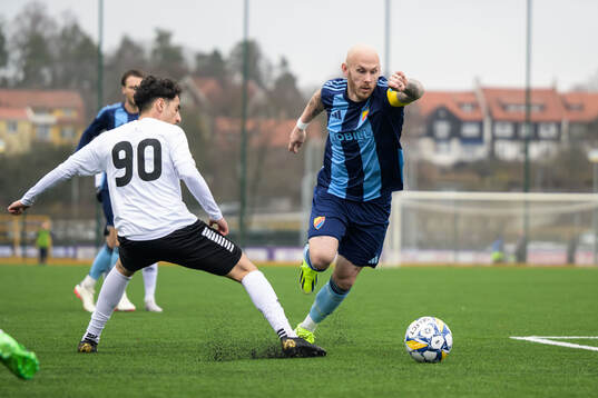 Örebros Elias Barsoum och Djurgårdens Magnus Eriksson