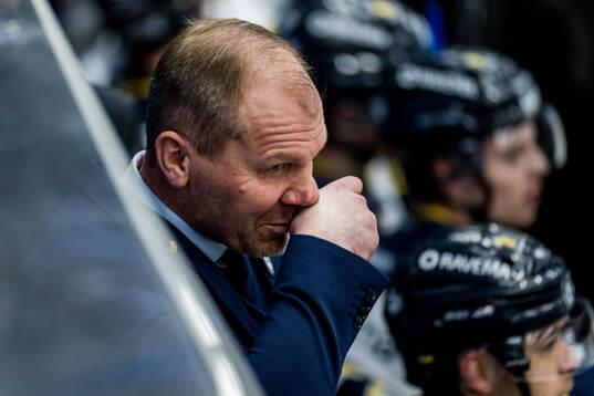 HV71s huvudtränare Johan Lindbom
