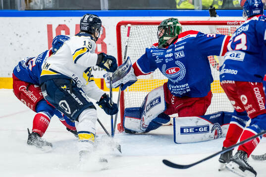HV71s Henrik Borgström gär 1-2