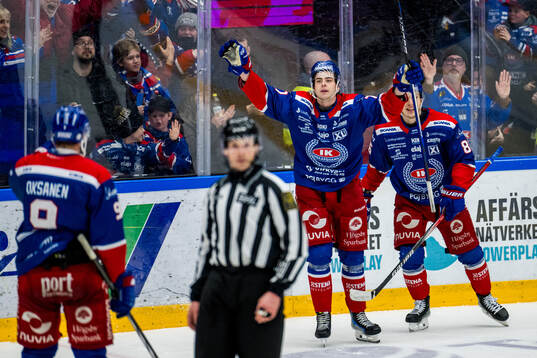 Oskarshamns Viktor Lodin jublar