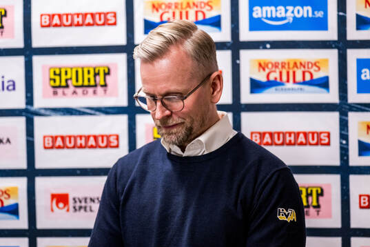 HV71s assisterande tränare Johan Davidsson