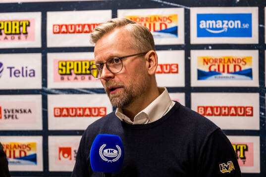 HV71s assisterande tränare Johan Davidsson