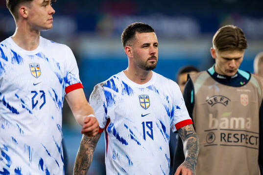 Aron Dønnum of Norway looks dejected