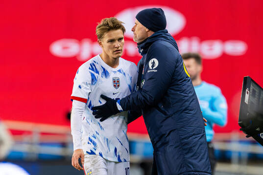 Martin Ødegaard and Ståle Solbakken, head coach of Norway
