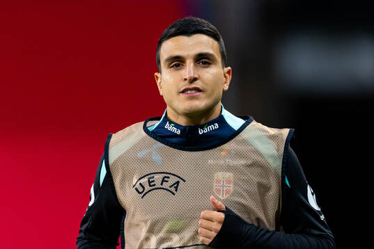 Mohamed Elyounoussi of Norway warms up