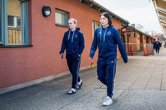 FC Rosengårds Emilia Larsson och Mai Kadowaki
