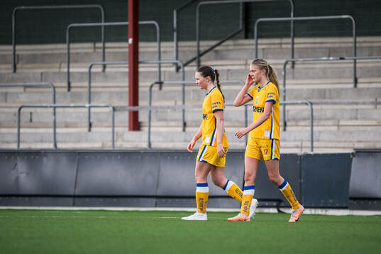 IFK Göteborgs Linn Törnberg och Filippa Andersson