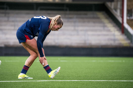 FC Rosengårds Olivia Holdt deppar