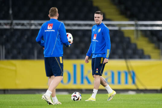 Dejan Kulusevski and Emil Holm of Sweden of the Swedish