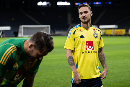 Goalkeeper Kristoffer Nordfeldt and Linus Wahlqvist Egnell