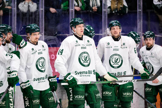 Färjestads David Tomasek, Joel Kellman och Carl Dahlström