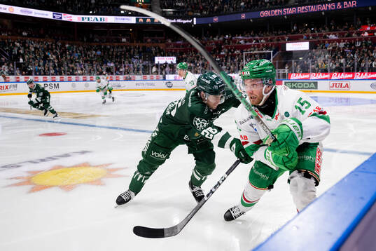 Färjestads Joel Nyström och Rögles Simon Ryfors