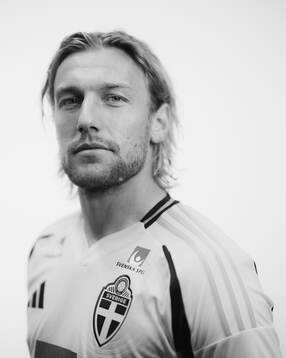 Bläddra bland fler bilder av Football, Sweden, portraits