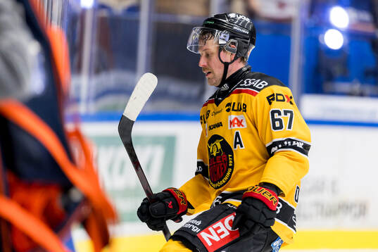 Luleås Linus Omark deppar