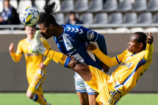 Sarpsborg 08s Franklin Degaulle Tebo Uchenna och IFK