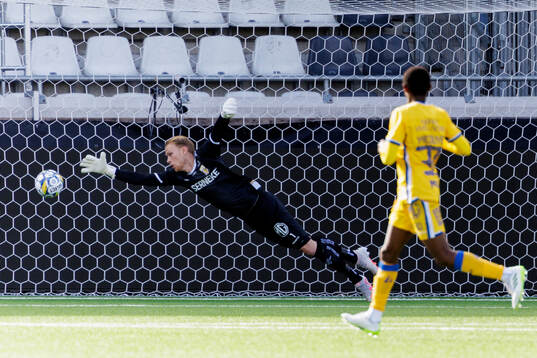 IFK Göteborgs målvakt Pontus Dahlberg släpper in 0-2