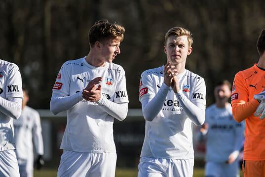Helsingborgs Lukas Kjellnäs och William Westerlund jublar