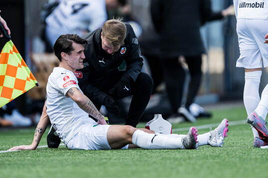 Helsingborgs Jon Birkfeldt har ont