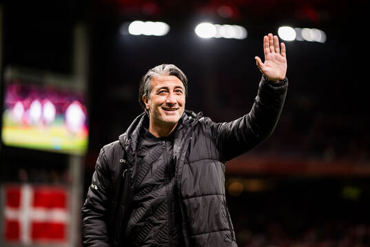 Head coach Murat Yakin of Switzerland
