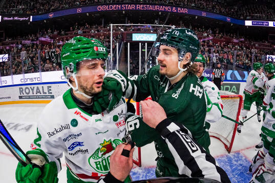 Bläddra bland fler bilder av Ishockey, SHL, Kvartsfinal 2, Färjestad - Rögle