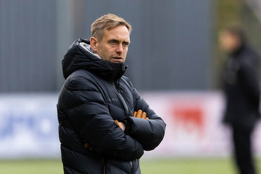 Hammarbys tränare Martin Sjögren innan fotbollsmatchen i