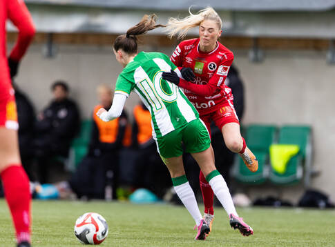 Hammarbys Smilla Vallotto och Örebros Ida Björnberg