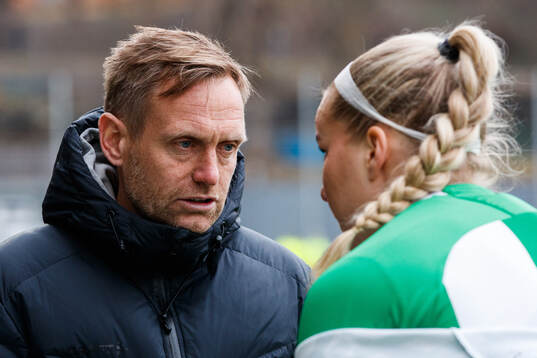 Hammarbys tränare Martin Sjögren och Eva Nyström innan