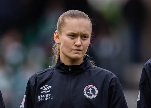 Örebros Nora Harnes Håheim innan fotbollsmatchen i