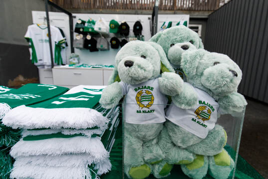 Hammarbys supportershop innan fotbollsmatchen i Svenska