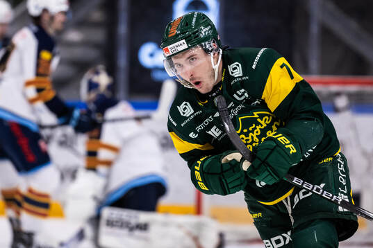 Björklövens Nicholas Schilkey jublar