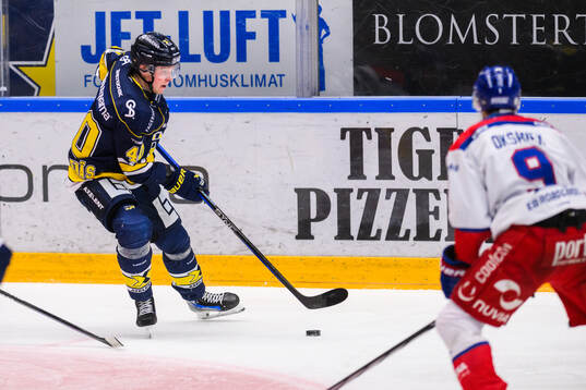 HV71s Oskar Stål-Lyrenäs