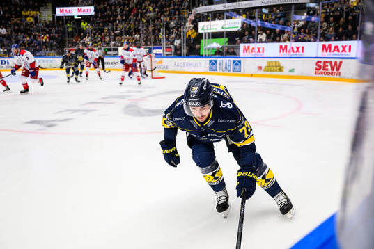 HV71s Nick Shore