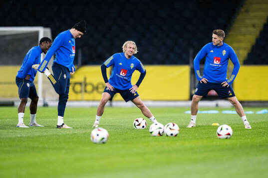 Victor Nilsson Lindelöf, Emil Forsberg and Viktor
