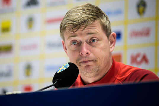 Head coach Jon Dahl Tomasson of the Swedish men's national