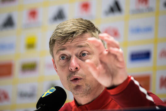 Head coach Jon Dahl Tomasson of the Swedish men's national
