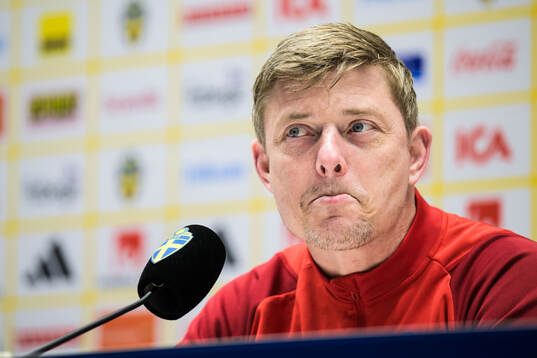 Head coach Jon Dahl Tomasson of the Swedish men's national