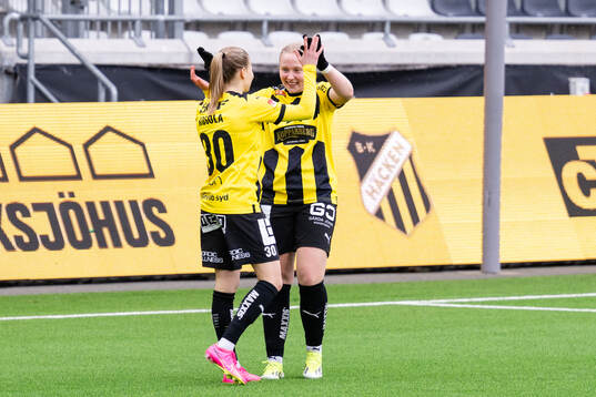 Häckens Katariina Kosola och Johanna Fossdalsá Sørensen