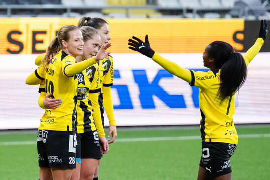 Häckens Anna Anvegård jublar