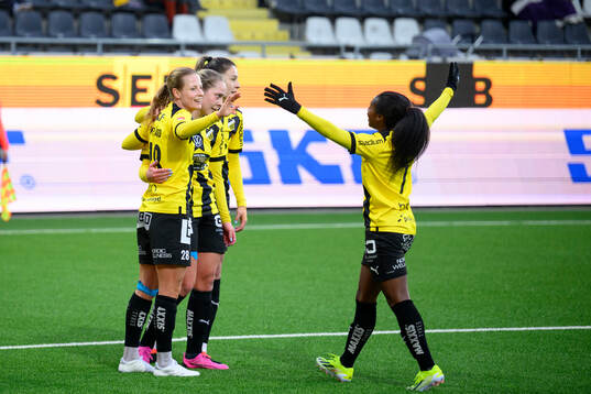 Häckens Anna Anvegård jublar