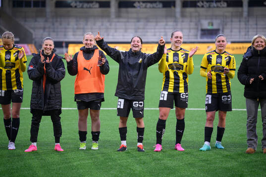 Häckens Ruby Grant  jublar